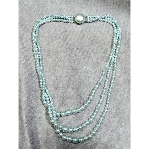 Vintage Princess Style Light Blue Faux Pearl Layered Necklace - Picture 6 of 6